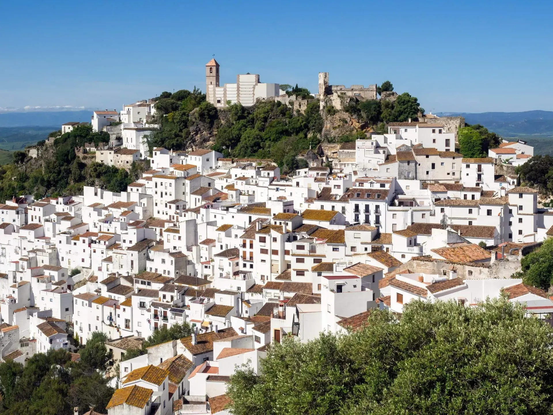 imgi_3_que-ver-en-casares-scaled-1-2880w